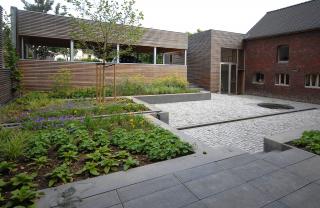 Jeanne Dekkers ARchitectuur_Banholt_courtyard 05lr