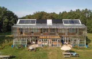 2020-09-SUPERUSE_ON_SITE__GREENHOUSE_HOBBITSTEE__DENISGUZZO-0069_1920px_WM-1-2