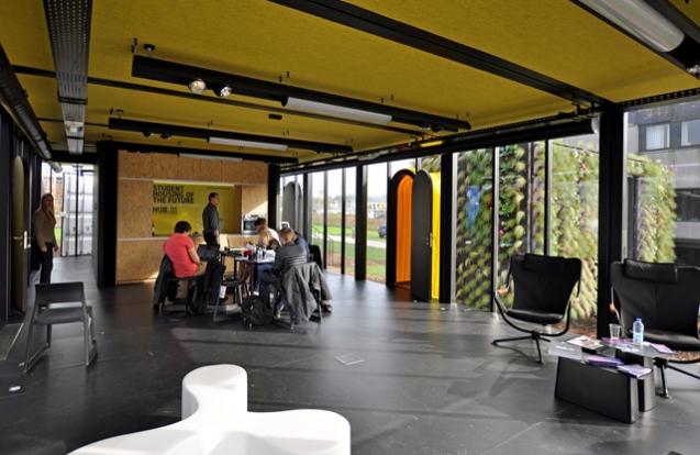 Mobile student housing terminal HUB_01