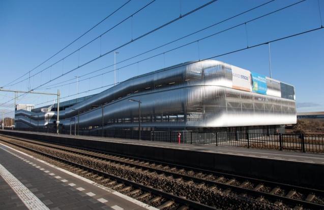 Parkeergarage P+R Elst