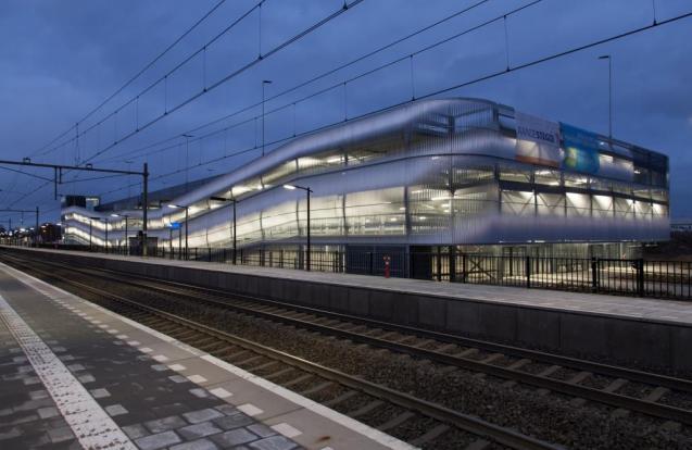 Parkeergarage P+R Elst