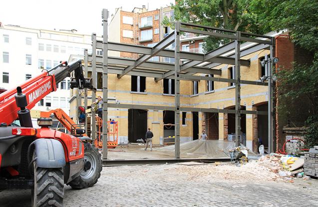 Renovatie van een magazijn tot seminariecentrum