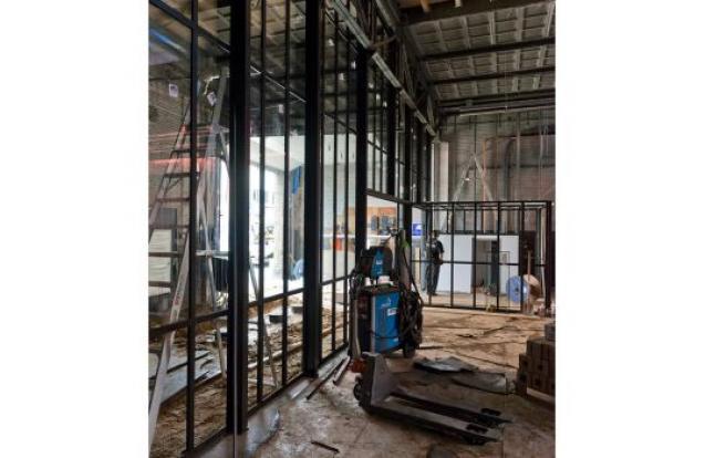 Gevel en wandbekleding kazerne