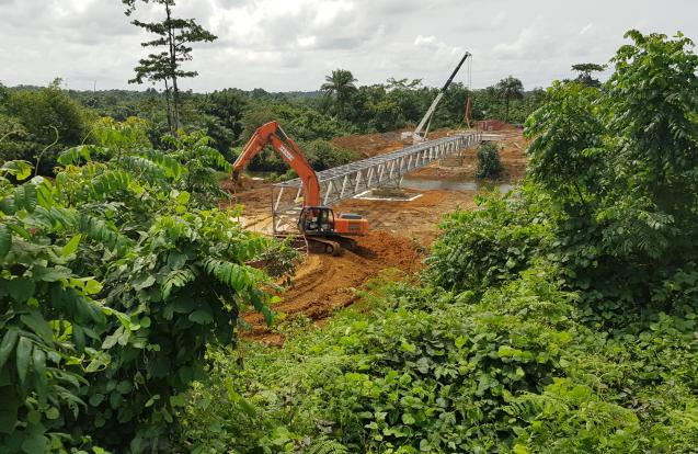 Brug voor transportleiding Monrovia