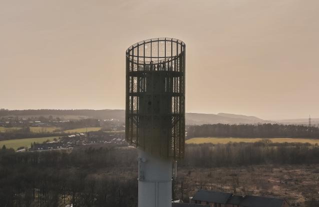 Nieuwe bovenkap voor de Famenne toren