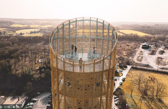 Nieuwe bovenkap voor de Famenne toren