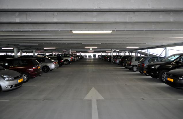 Parking P4 – Aéroport d'Eindhoven