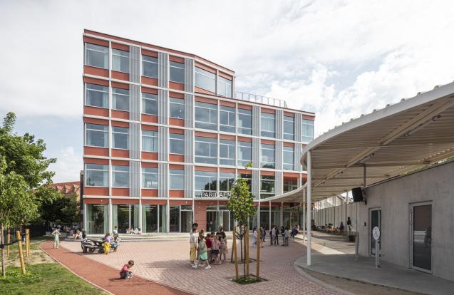 Auvent pour l’institut Paridaens 